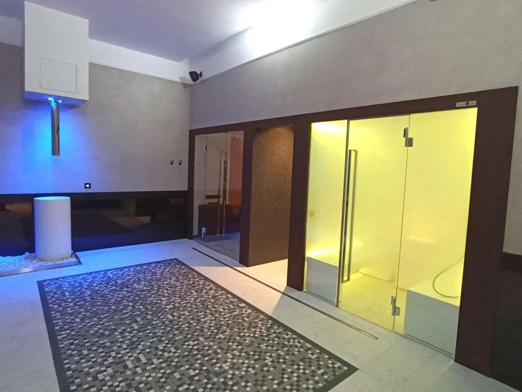 Sports and Entertainment, I Palazzi - Palace Grand Hotel Varese, Milan