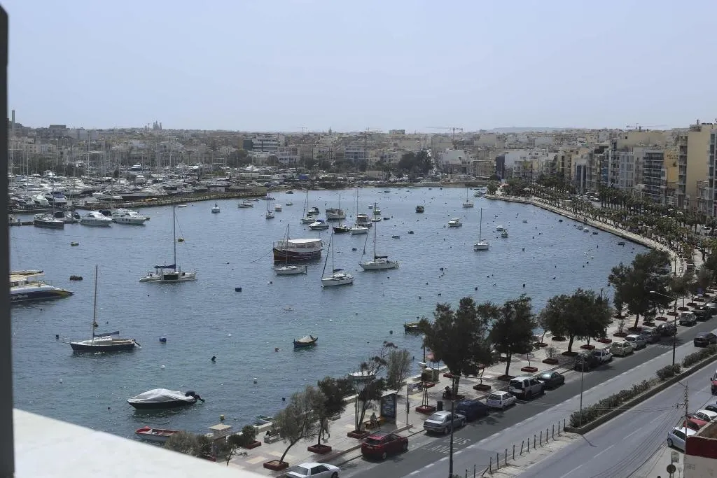 APARTMENT PARTIAL OCEAN VIEW QUEEN BED Room, Pebbles Boutique Aparthotel, Malta