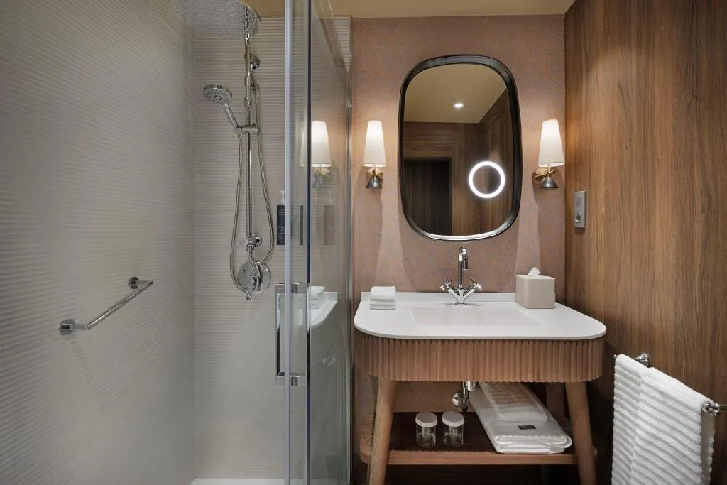 DOUBLE PREMIUM KING BED Room, AC Madrid Cuzco, Madrid