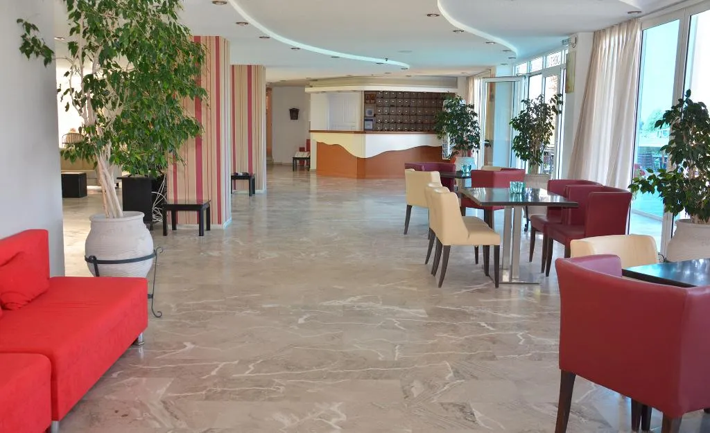 Lobby, Costa Angela, Kos