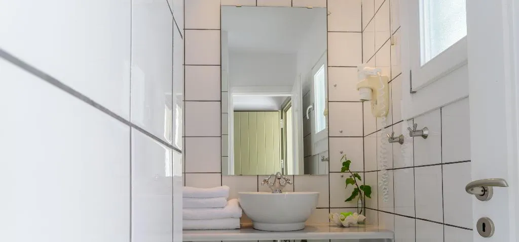 JUNIOR SUITE STANDARD Room, Skiathos Holidays Hotel, Skiathos