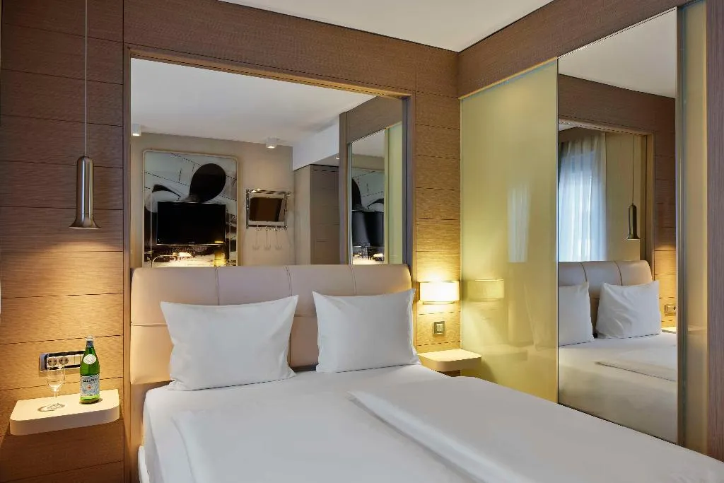 Room, Titanic Comfort Mitte, Berlin