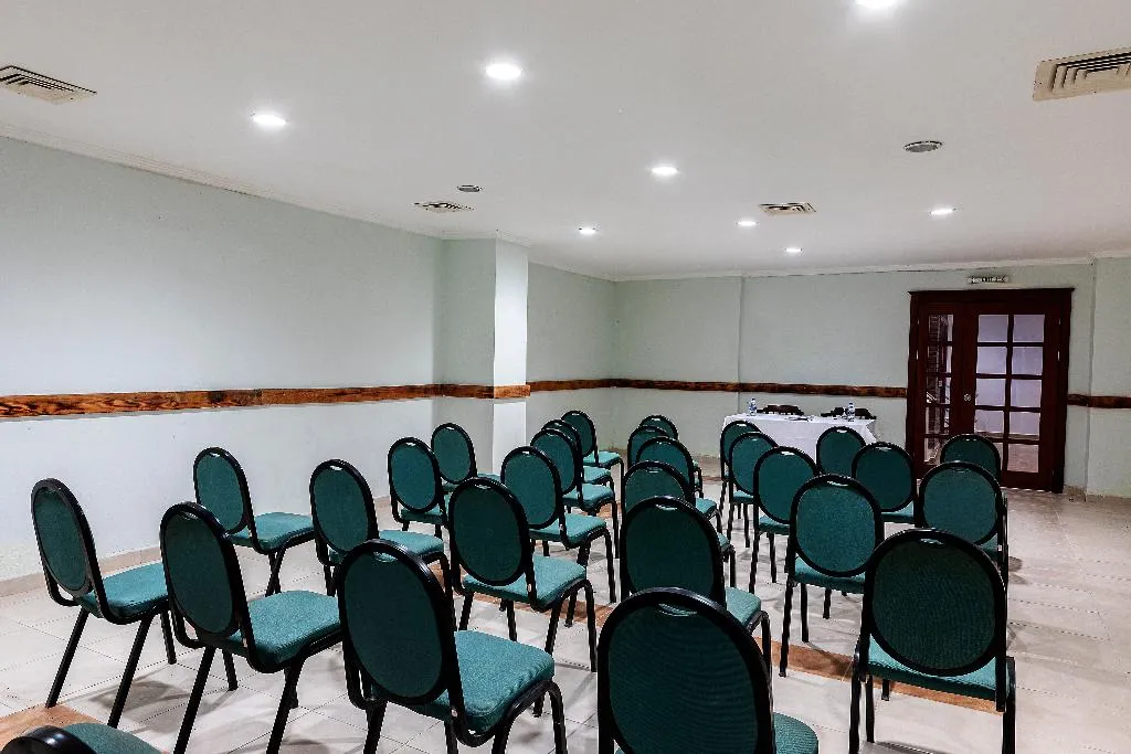 Conferences, Kayamaris, Dalaman