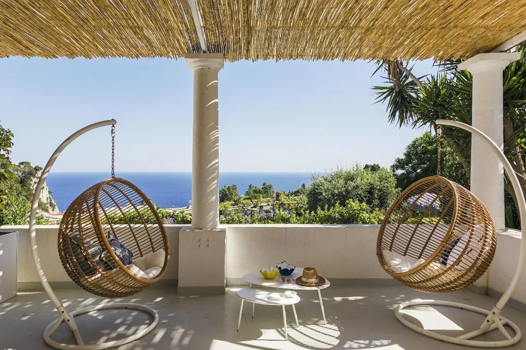 SUITE SEA VIEW WITH TERRACE Room, Villa La Pergola Capri, Naples