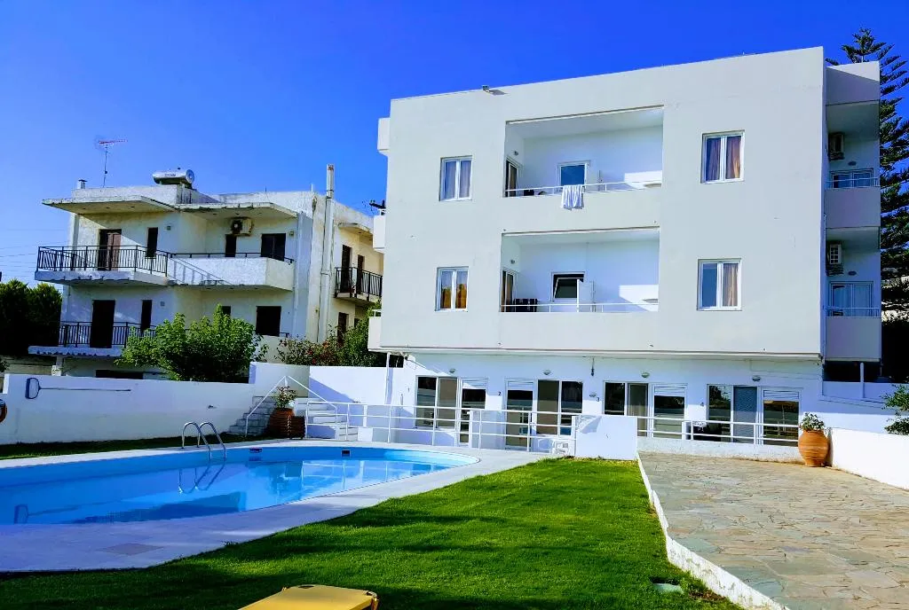 Pool, Mastorakis Studios, Crete