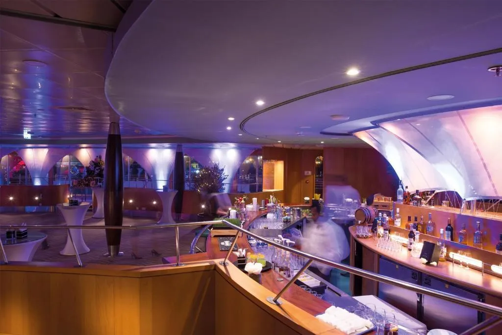 Restaurant, Queen Elizabeth 2, Dubai