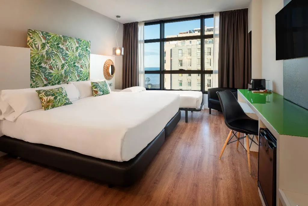 TRIPLE WITH VIEWS Room, Catalonia Malaga, Costa Del Sol