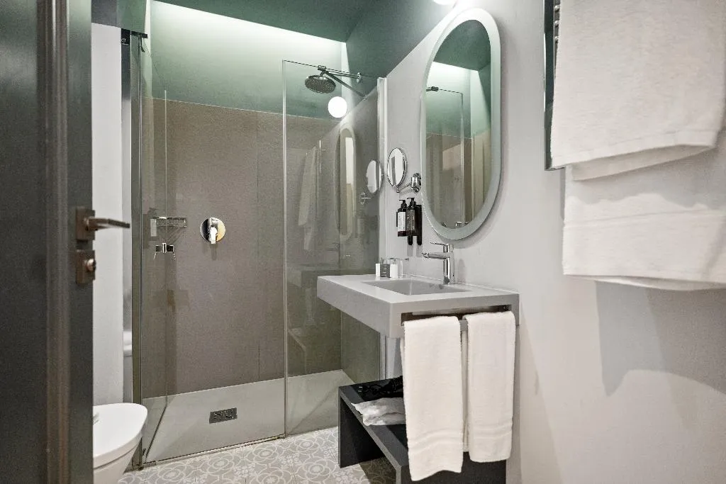 Double or Twin ONE BEDROOM ONE BATHROOM Room, Joya Del Casco Boutique Hotel, Seville