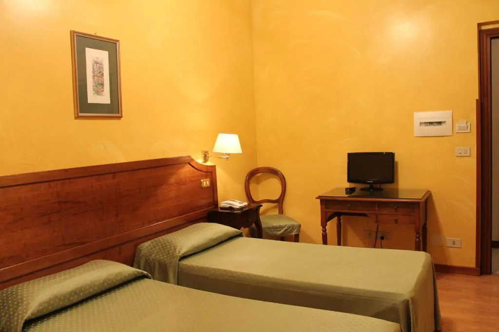 Room, Fiori, Rome