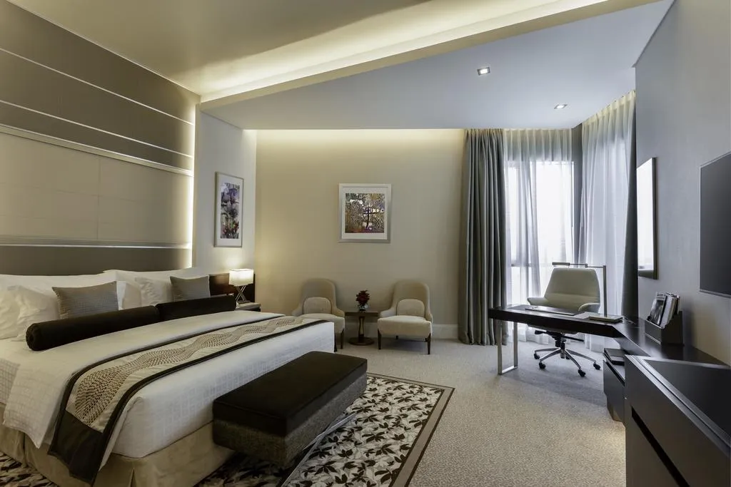 Double or Twin SUPERIOR WITH VIEWS Room, Renaissance Business Bay Hotel, Dubai, Dubai