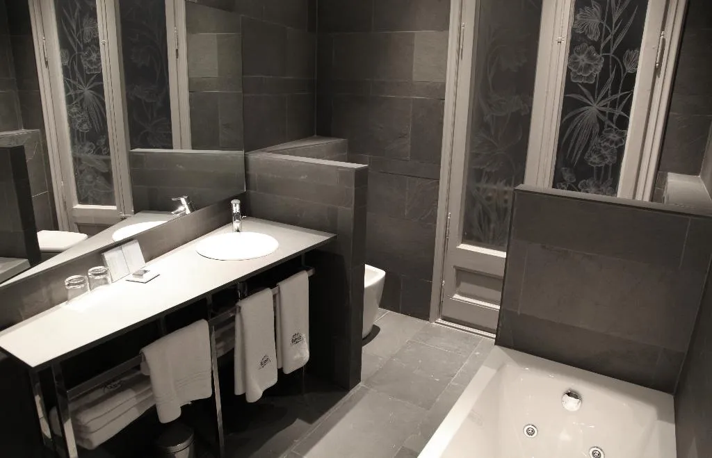 APARTMENT CAPACITY 4 Room, Balmes, Barcelona