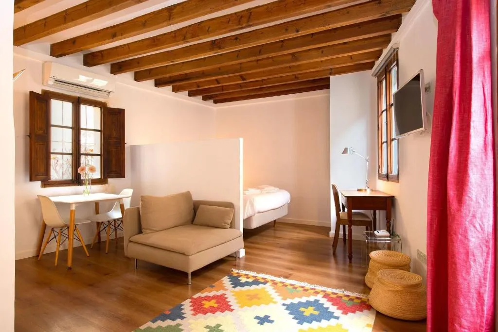 Room, Canavall, Majorca