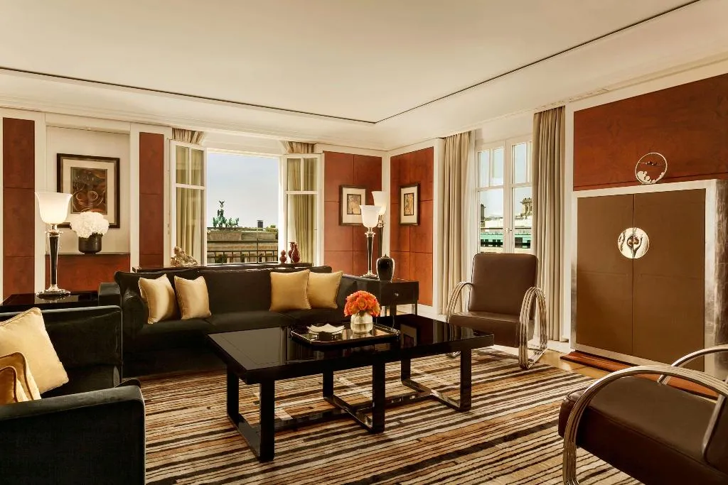 SUITE SUPERIOR WITH VIEWS Room, Adlon Kempinski Berlin, Berlin
