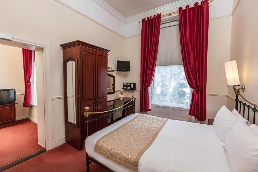 Room, The Lansdowne Hotel, Dublin