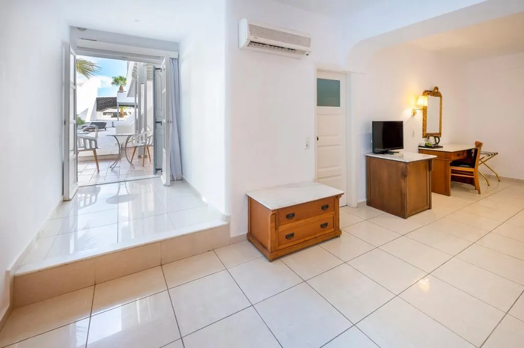 DOUBLE GARDEN VIEW Room, SMY Mediterranean White, Athens