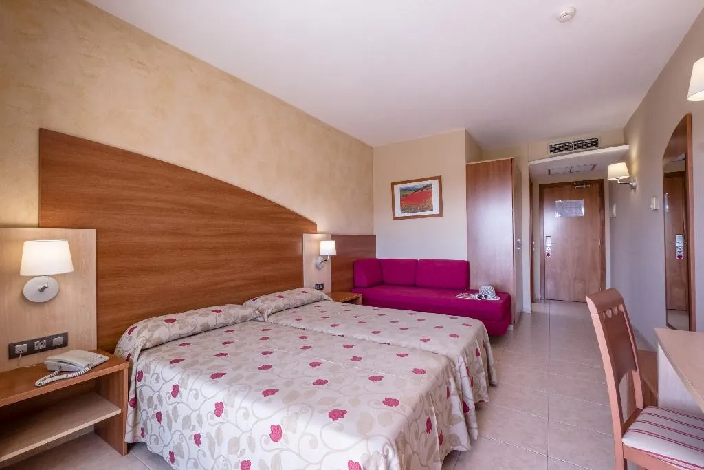 TRIPLE POOL VIEW Room, California Palace, Costa Dorada