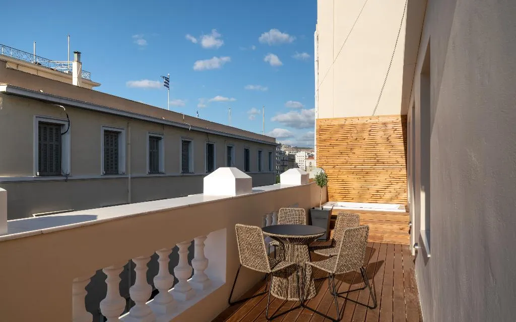 SUITE KING BED WITH JACUZZI Room, Praxitelous Luxury Suites, Athens