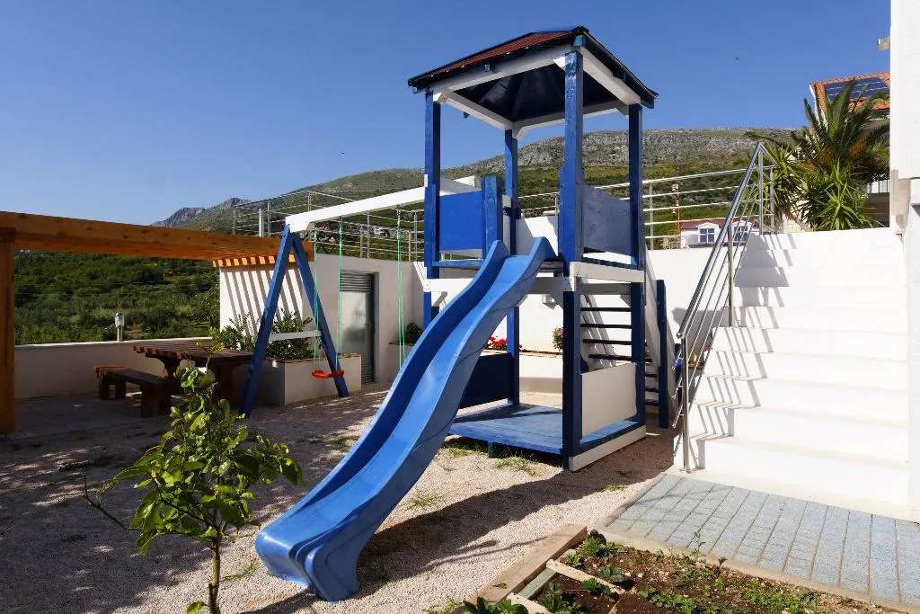 Sports and Entertainment, Villa Mermaid, Split