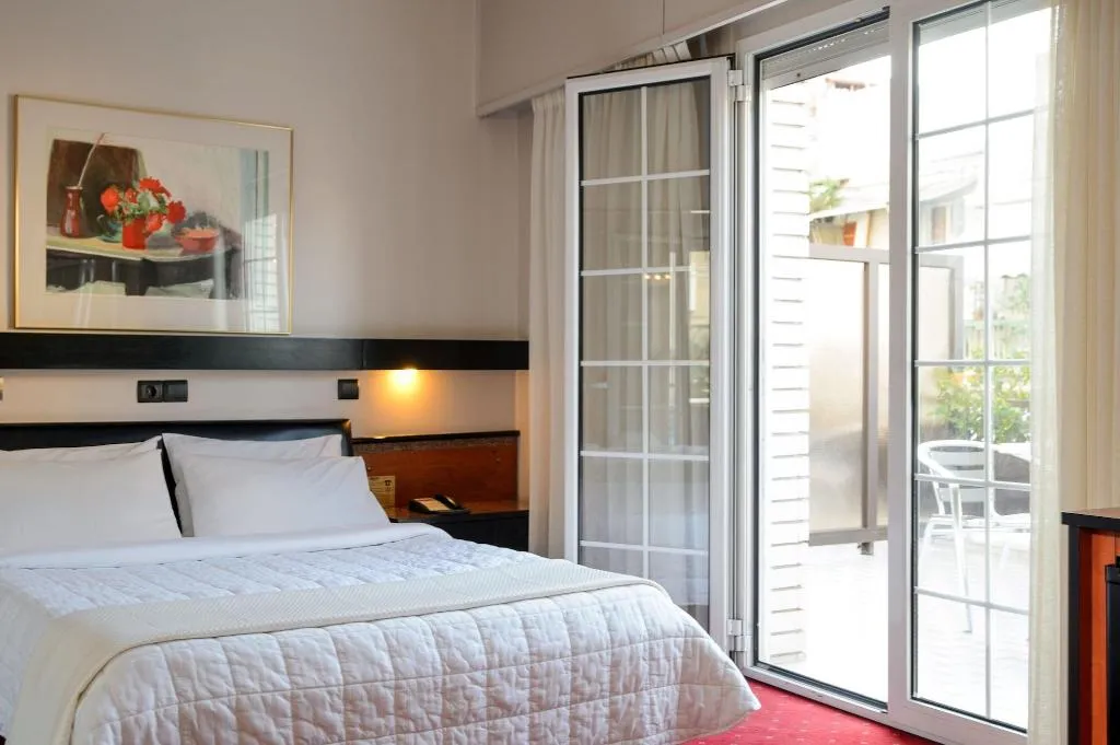 Room, Victory Inn, Athens