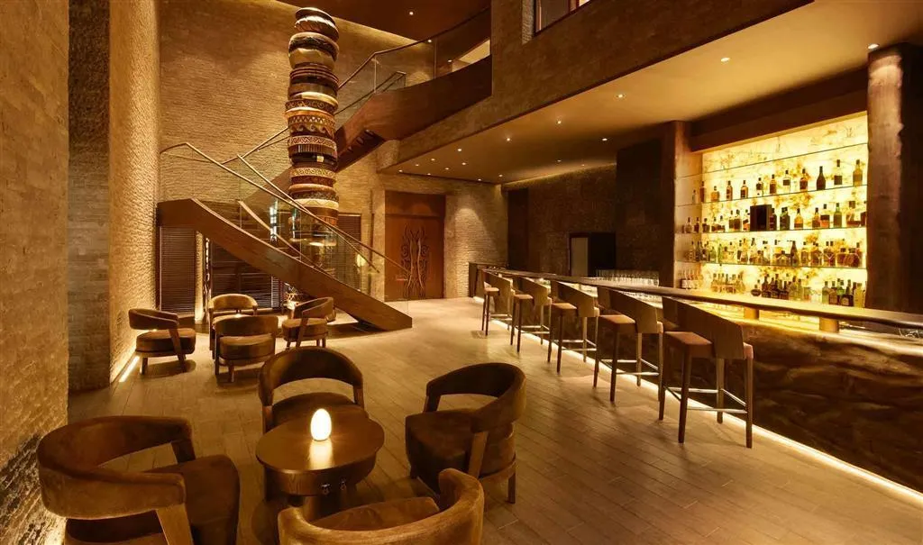 Bar, Sofitel Dubai The Palm, Dubai