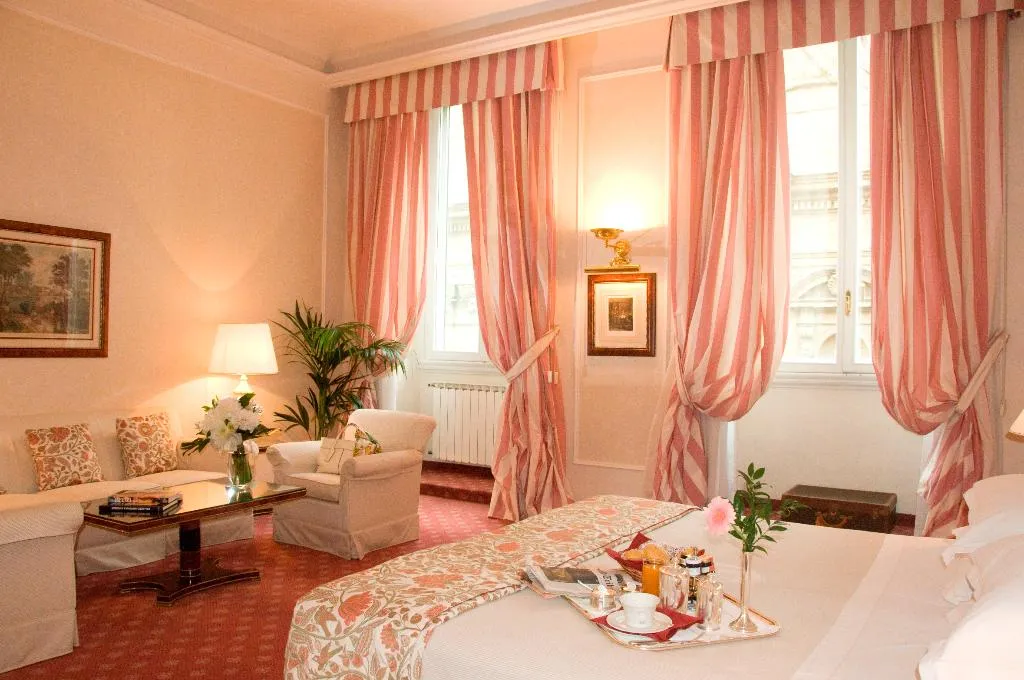 JUNIOR SUITE CAPACITY 1 Room, De la Ville, Florence