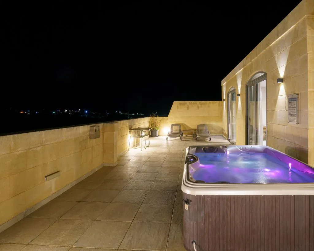 DOUBLE WITH JACUZZI Room, Villa Dei Venti, Gozo