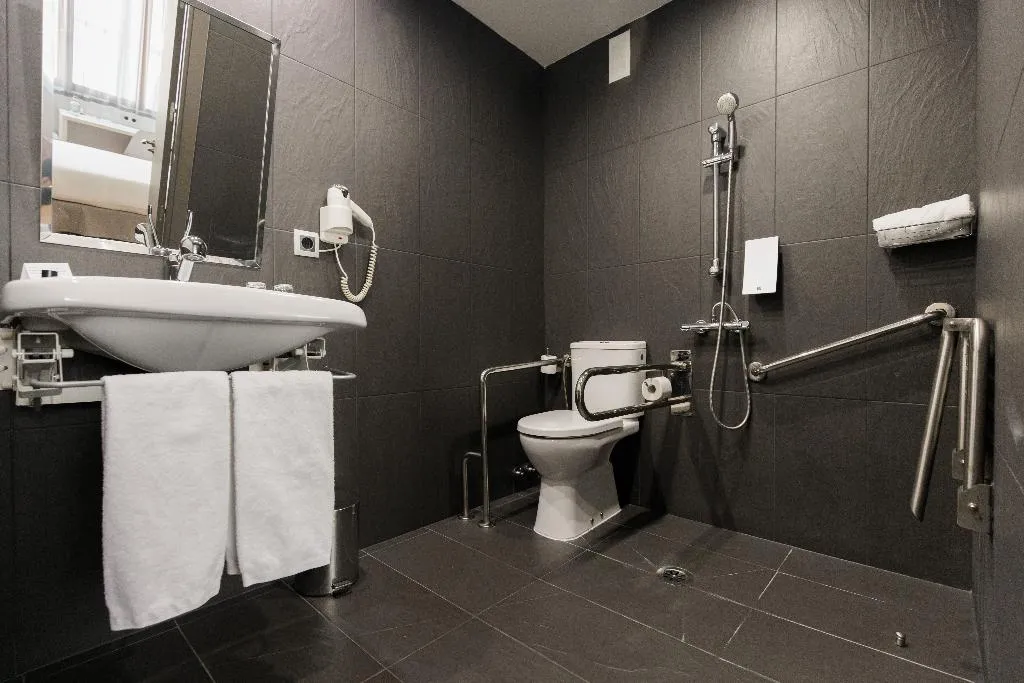 DOUBLE Accessible Room, Pax Guadalajara, Madrid