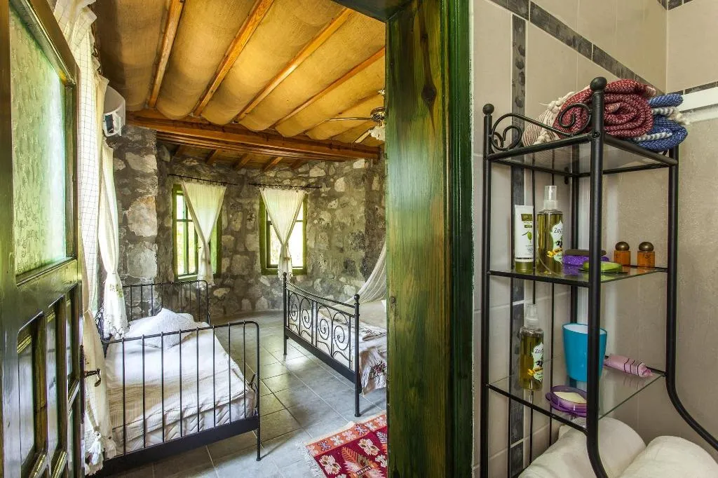Room, Otantik Tas Ev, Dalaman