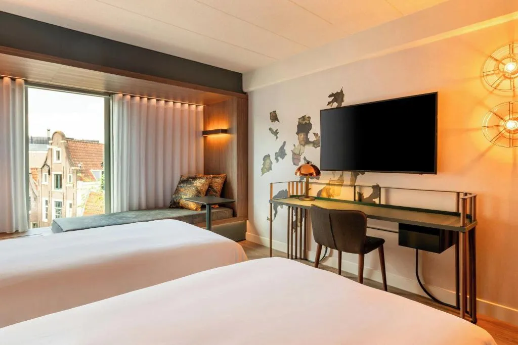 TWIN STANDARD Room, Renaissance Amsterdam Hotel, Amsterdam