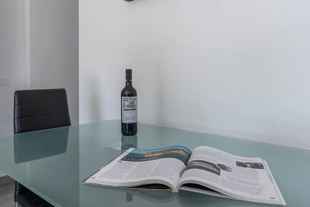 APARTMENT TWO BEDROOMS WITH TERRACE Room, Acapulco Apartments, Majorca