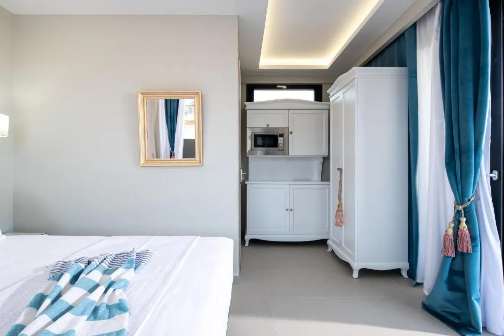 STUDIO BASIC Room, Light Blue Hotel, Halkidiki