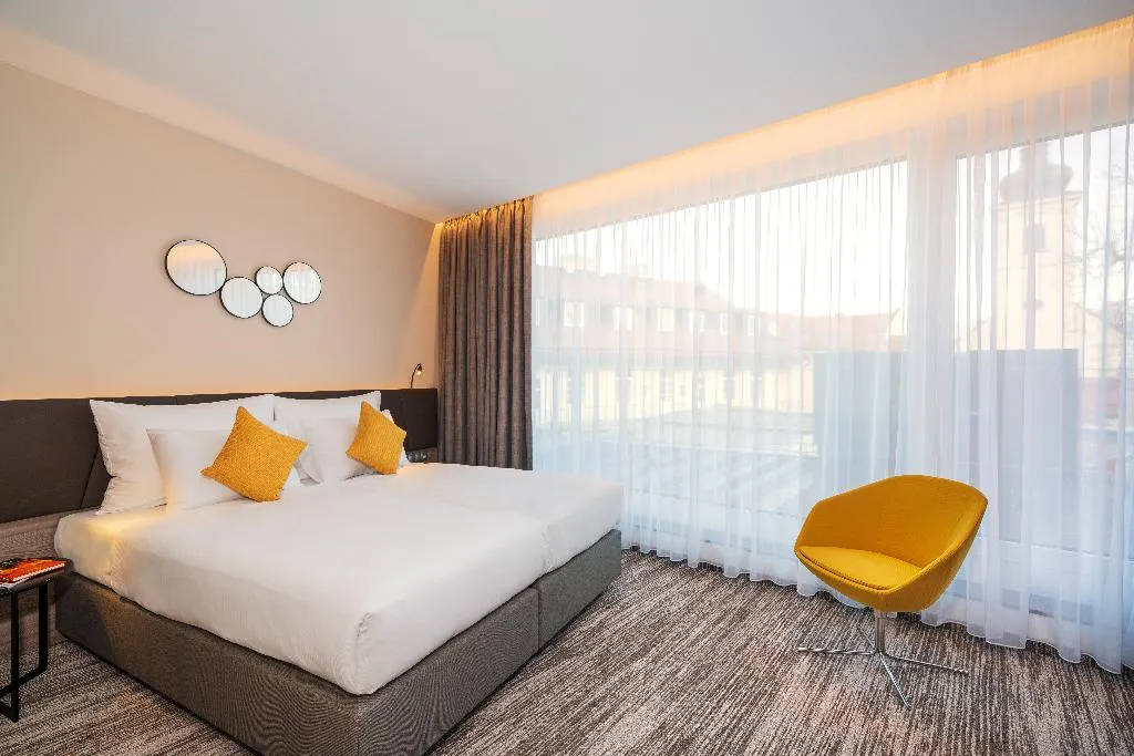 DOUBLE SUPERIOR WITH BALCONY Room, Hotel CUBE, Prague