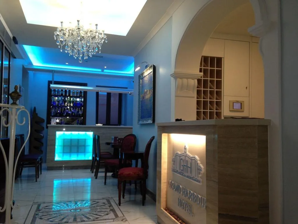 Bar, Grand Harbour Hotel, Malta