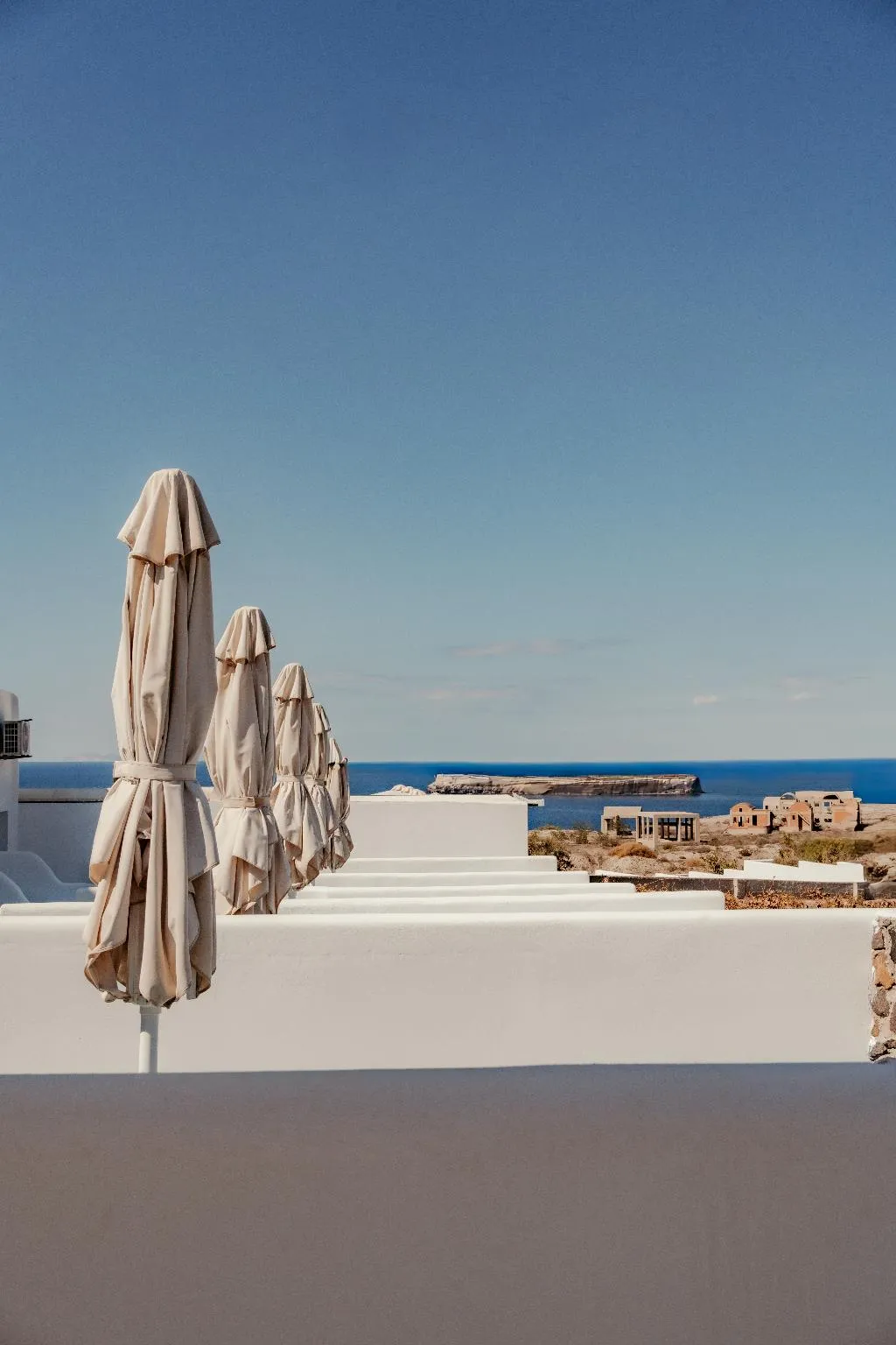 SUITE DELUXE SEA VIEW Room, Serenita Luxury Suites, Santorini