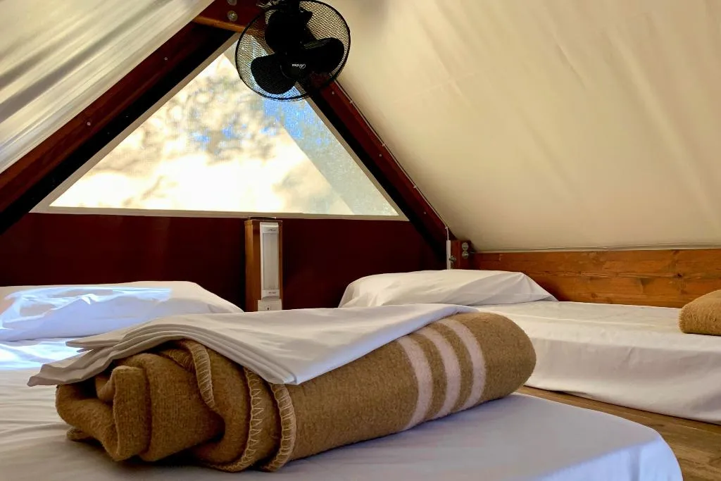 Tent BASIC Room, Hostel & Glamping Santa Fortunata, Naples
