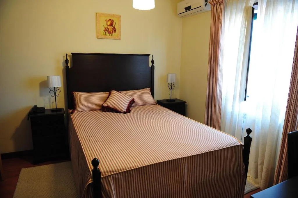 Room, Quinta De Santa Maria, Lisbon