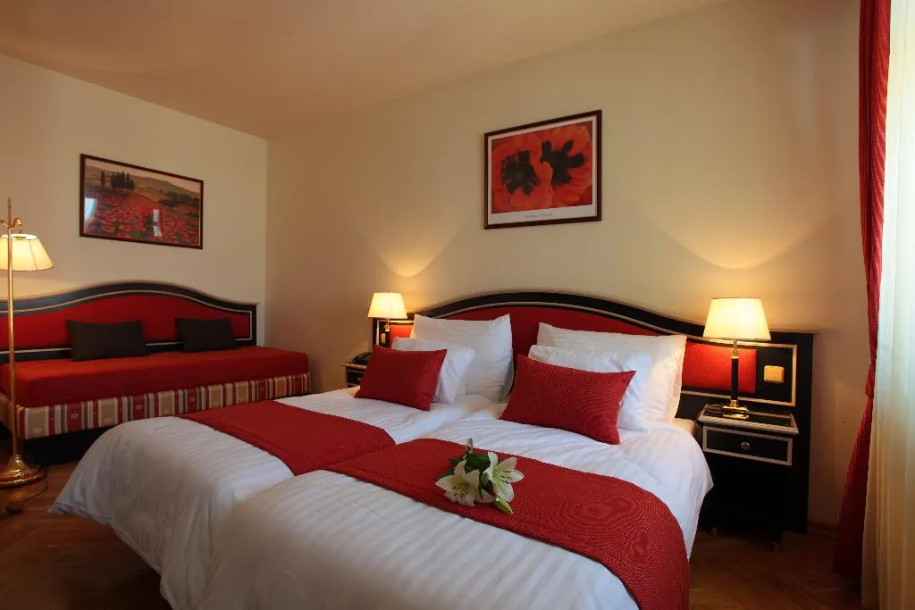 TRIPLE STANDARD Room, Elysee Hotel Prague, Prague