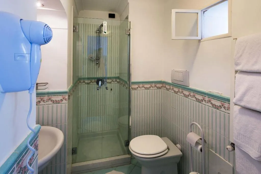 Room, Relais La Rupe, Naples