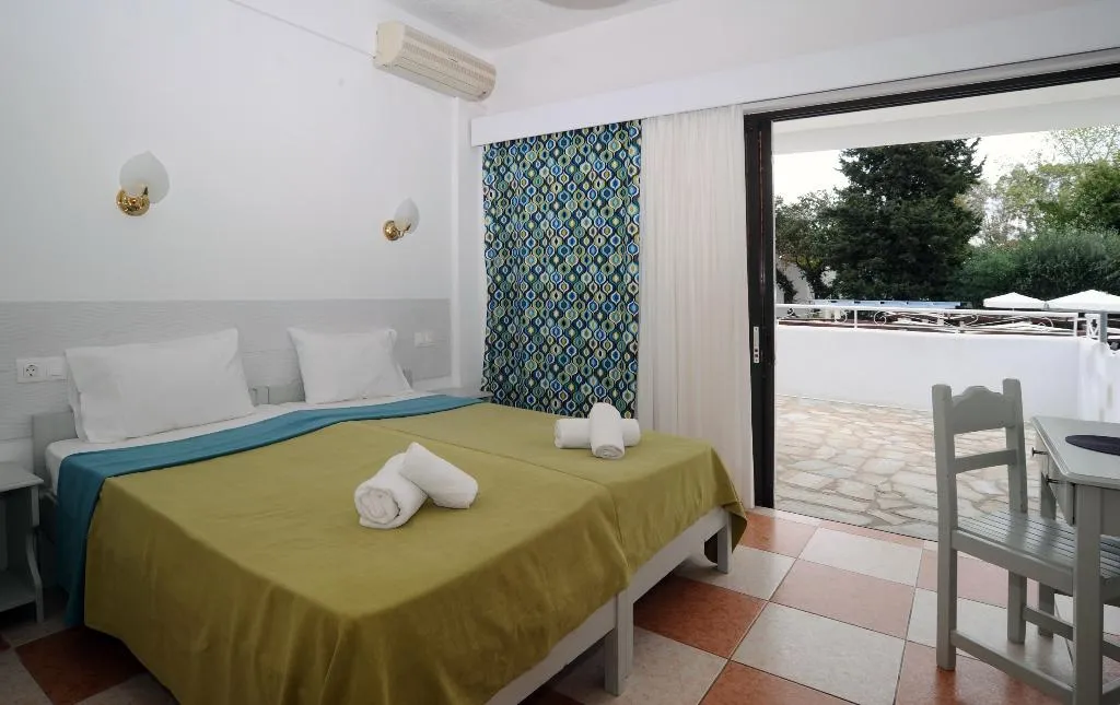 APARTMENT CAPACITY 5 TWO BEDROOMS Room, Katia Beach, Corfu