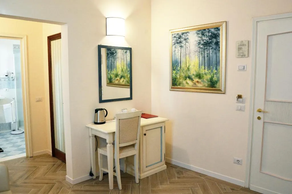 Room, Dimora Salviati, Florence