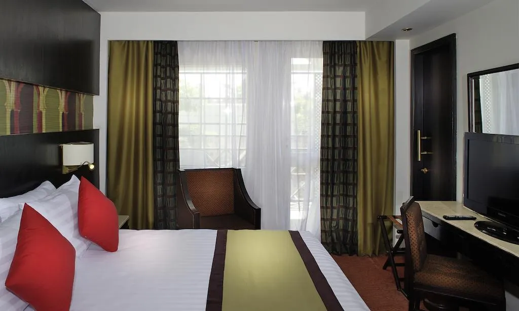 DOUBLE SINGLE USE WITH VIEWS Room, Mercure Cairo Le Sphinx, Cairo
