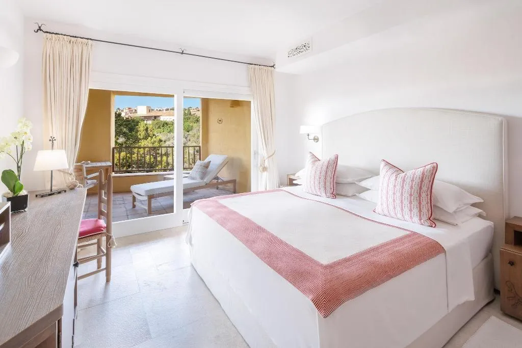 SUITE PREMIUM WITH VIEWS Room, Cervo, Olbia