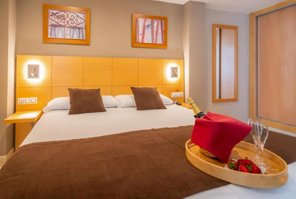 DOUBLE SUPERIOR WITH TERRACE Room, La City, Costa Blanca