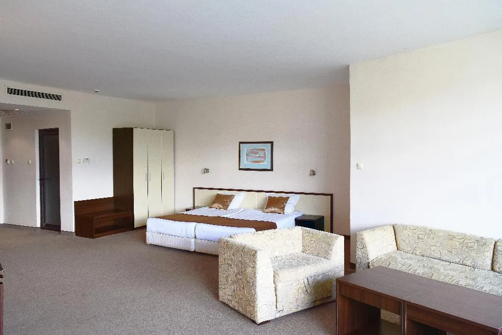 STUDIO STANDARD Room, Marvel, Bourgas