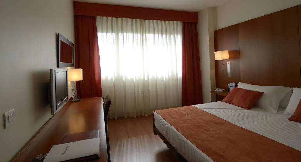 DOUBLE SINGLE USE STANDARD Room, Xon's Valencia, Valencia