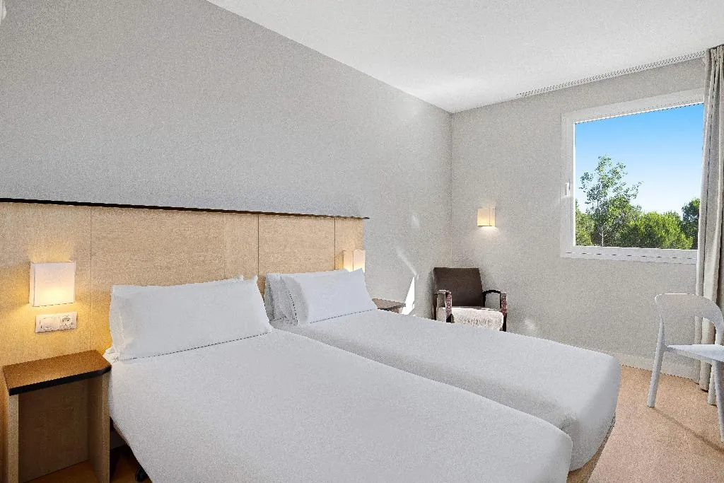 TWIN STANDARD Room, B&B HOTEL Madrid Pinar de Las Rozas, Madrid