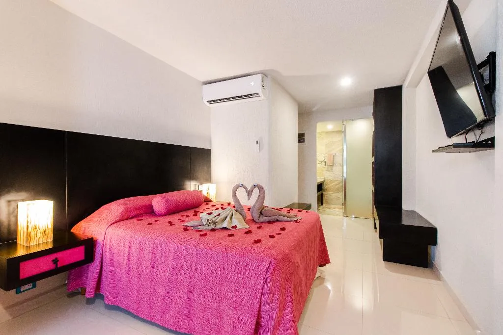 APARTMENT QUEEN SIZE BED Room, Suites Corazon, Playa Del Carmen