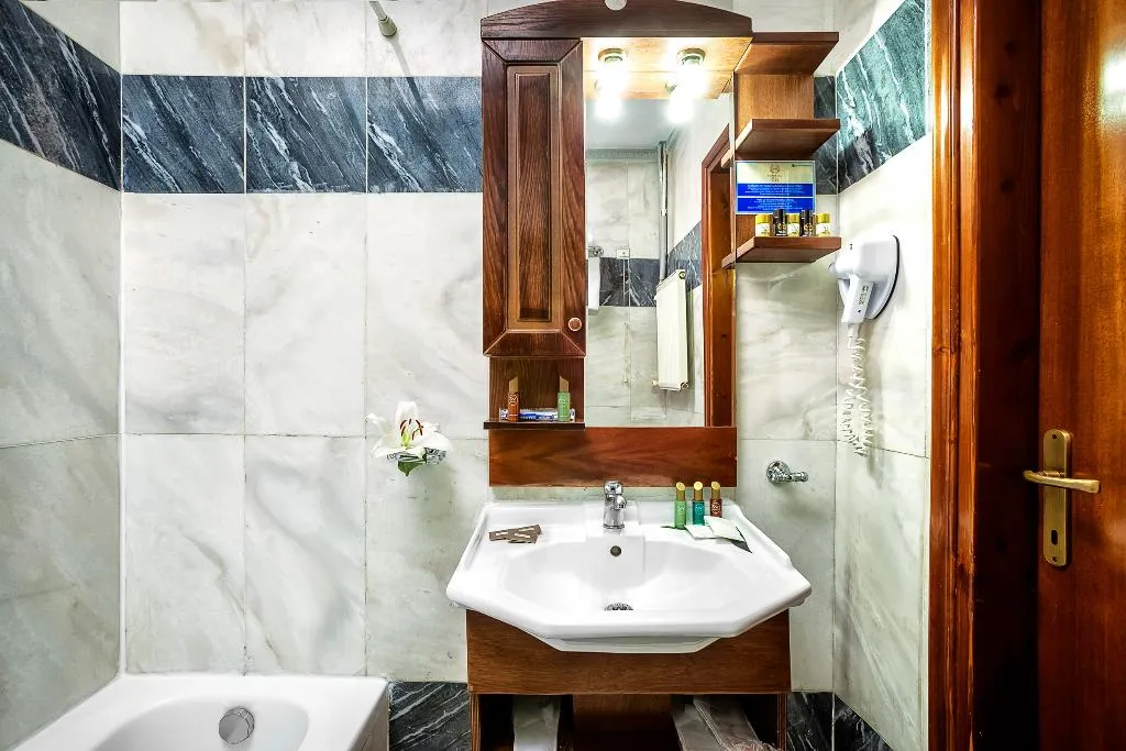 TRIPLE COMFORT Room, Imperial Palace | Classical Hotel Thessaloniki, Halkidiki