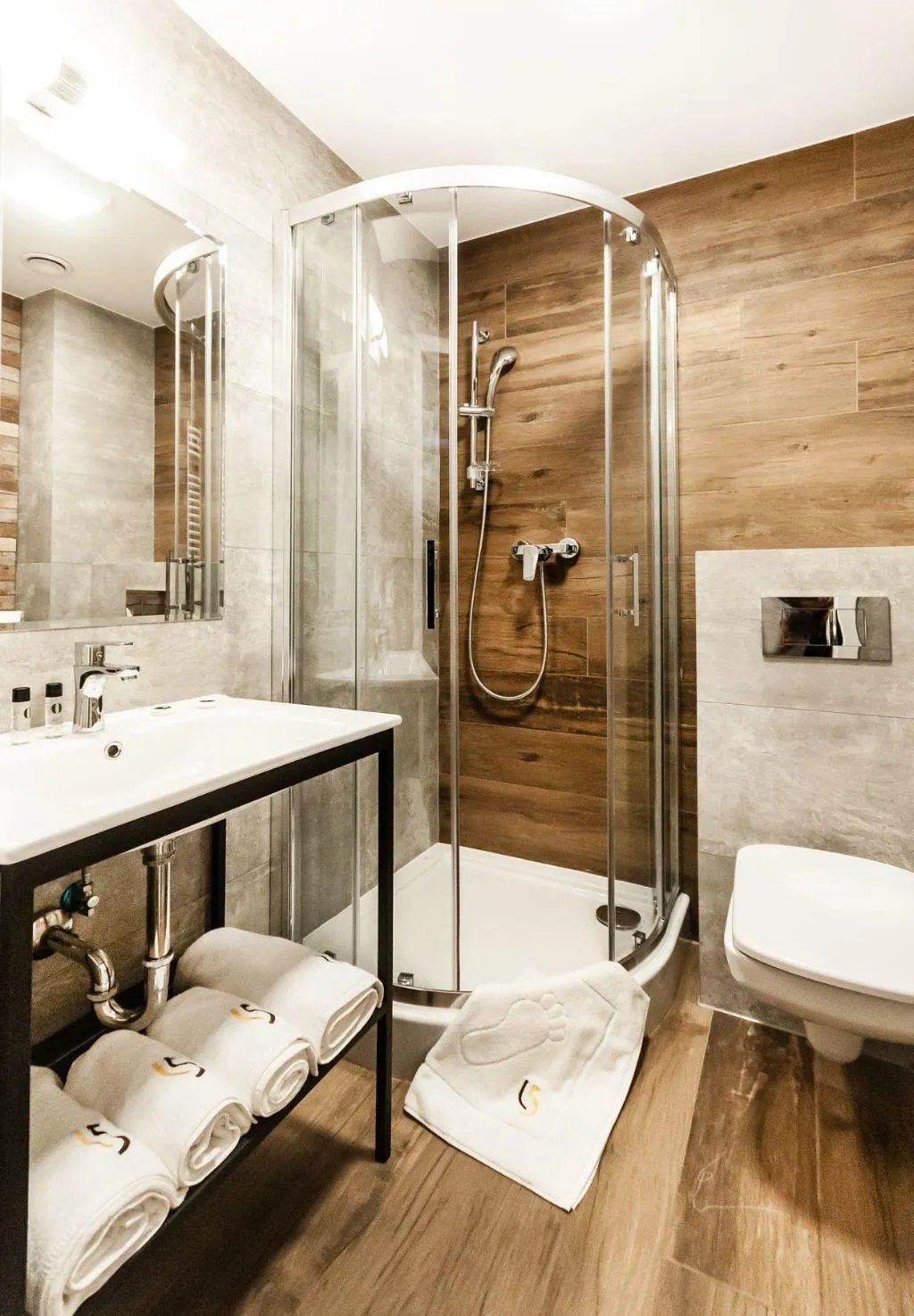 Room, Apartamenty L5, Krakow