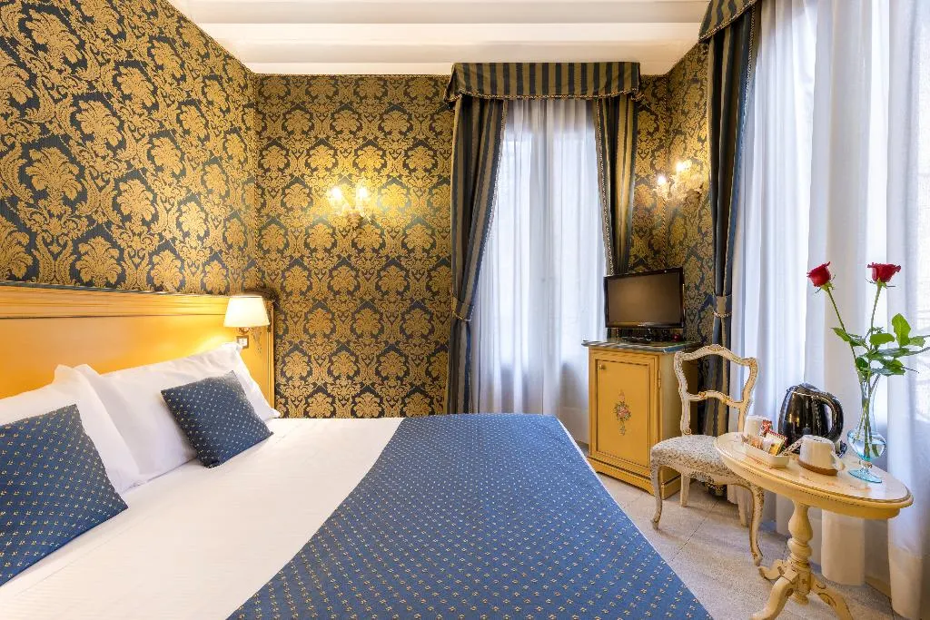 DOUBLE STANDARD Room, San Giorgio, Venice